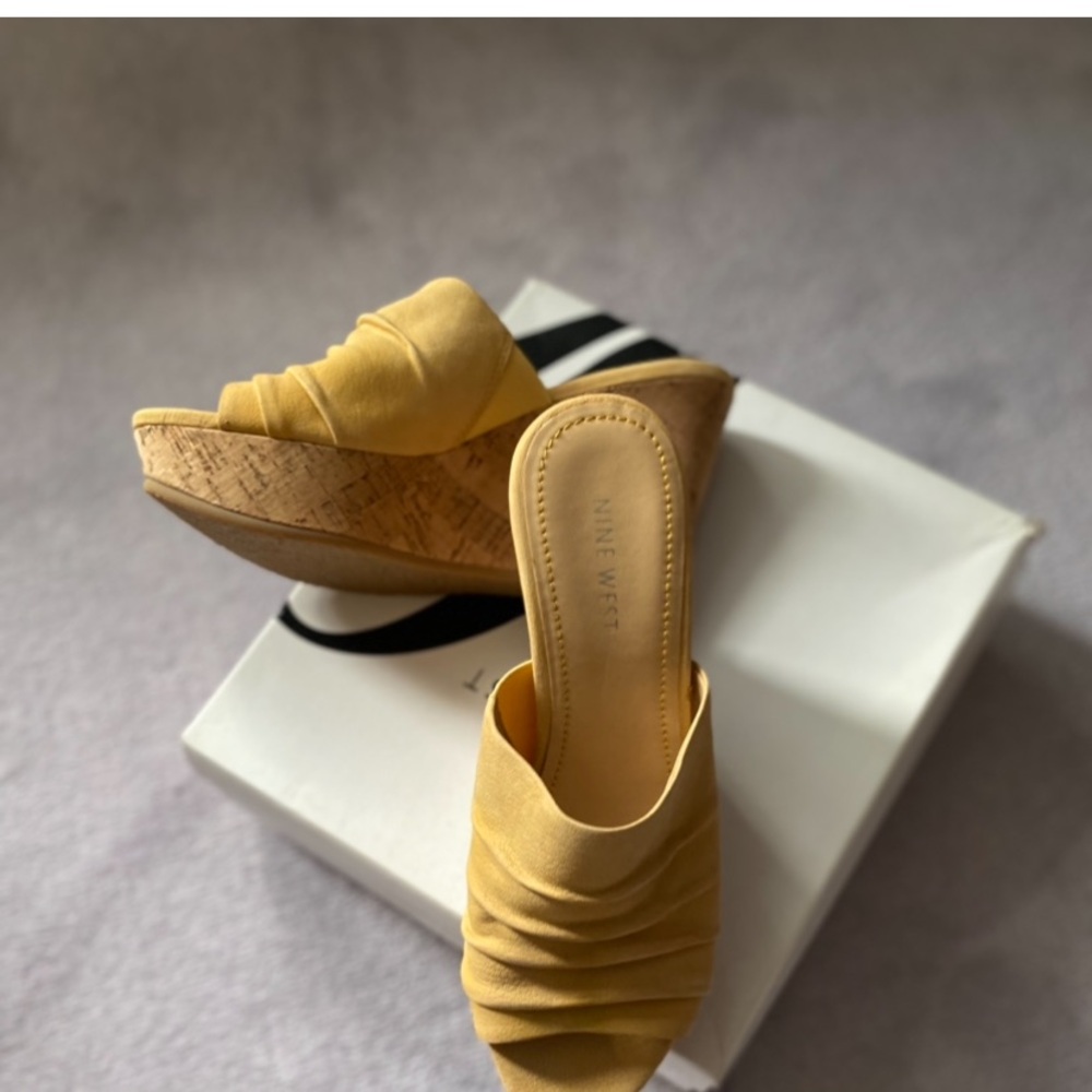 Nine West - Elspie - Size 71/2 never worn still in box!